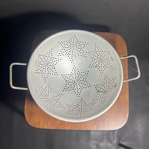 Vintage 7 Star Colander Sieve Strainer Finest Aluminum Made USA 9 1950's. MCM